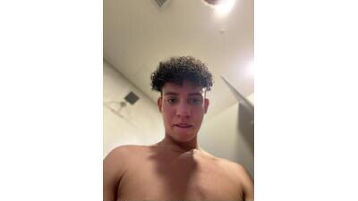 yoursexyjose public webcam profile photo 6