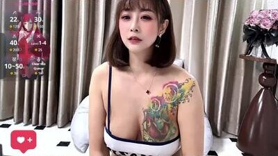 yue_yue public webcam profile photo 8