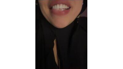 zahra_jalid public webcam profile photo 9