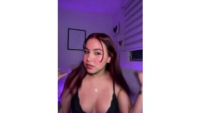 zarah_blare public webcam profile photo 4