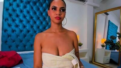 zoesantanna_ public webcam profile photo 4
